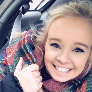 Meet your Posher, Emily